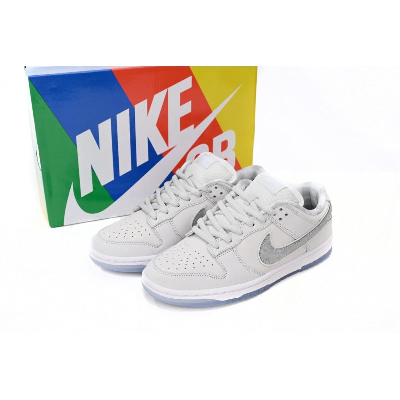 CONCEPTS × Nike Dunk SB Low White Lobster